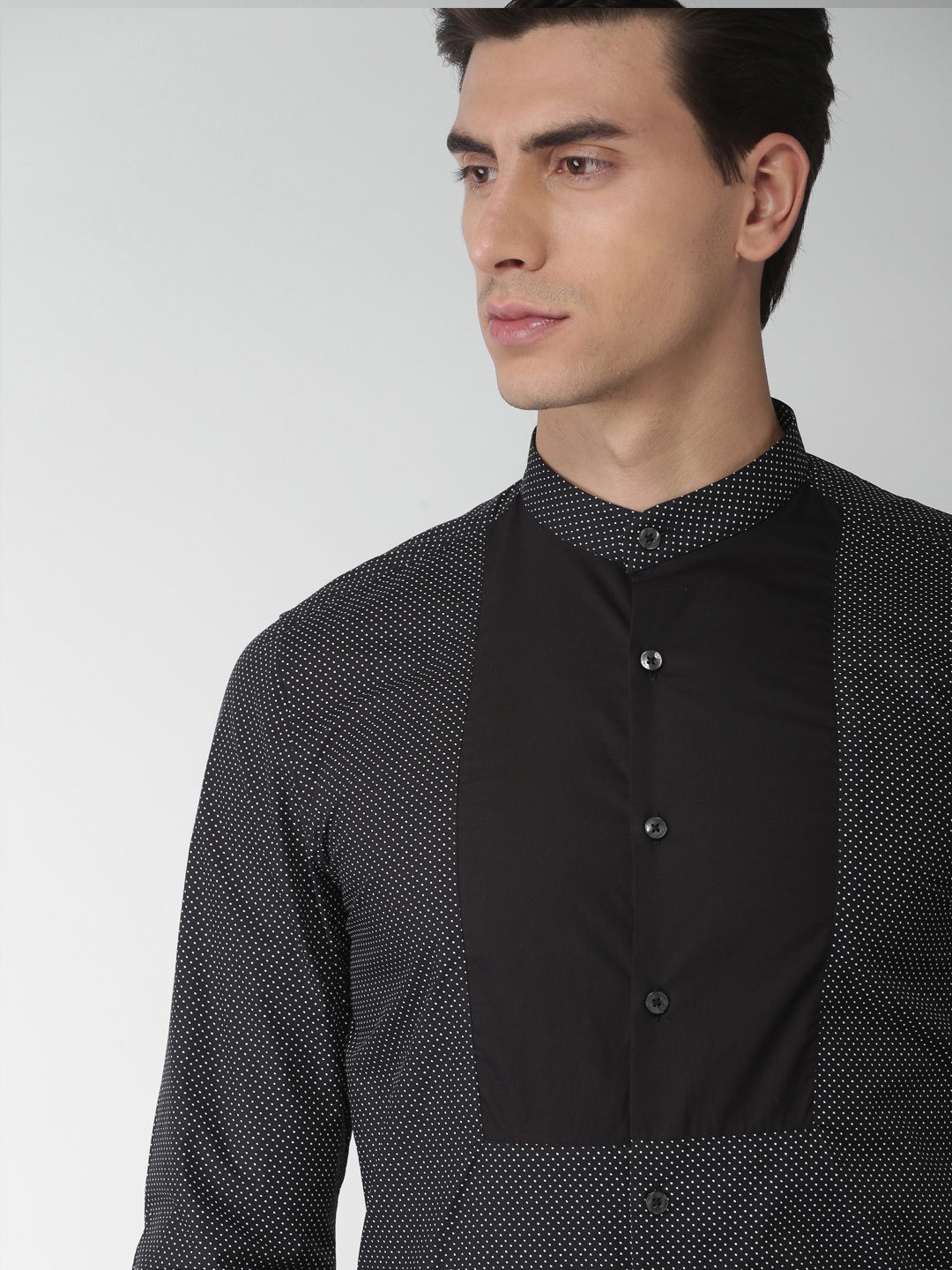 

INVICTUS Men Black Slim Fit Printed Semiformal Shirt