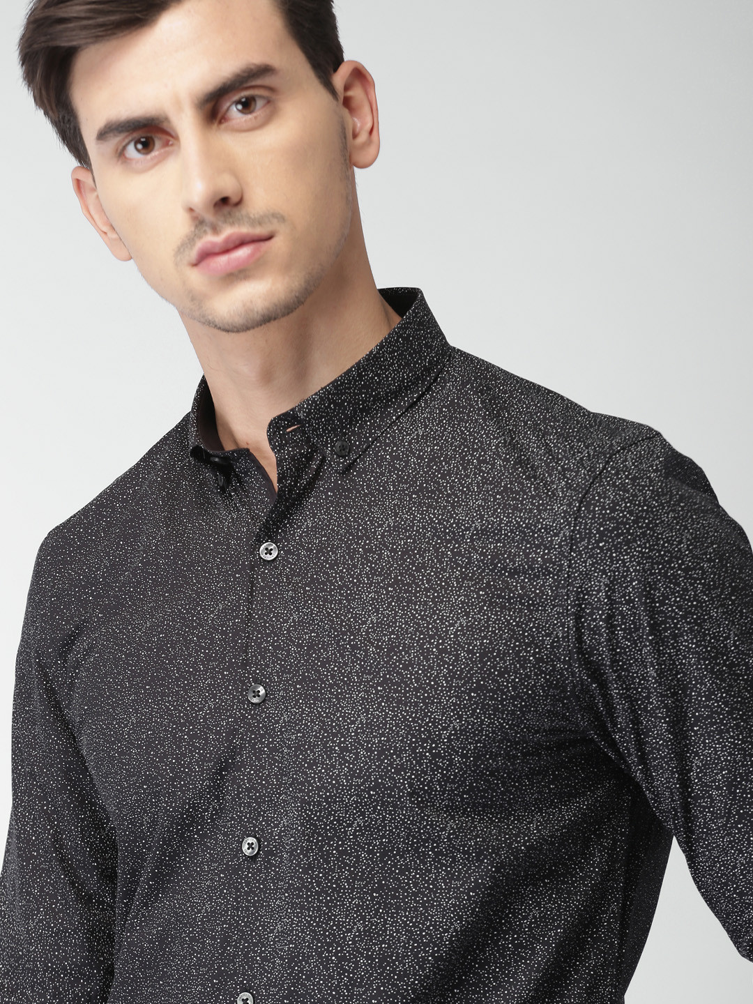 

INVICTUS Men Black & White Slim Fit Printed Semiformal Shirt