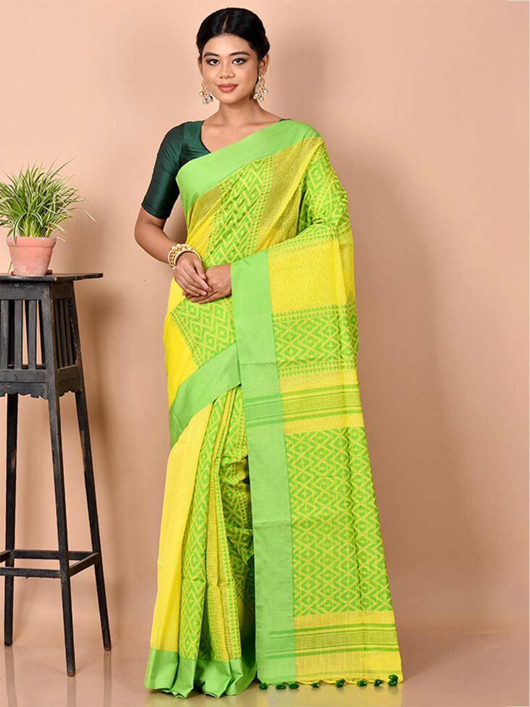 

AllSilks Geometric Woven Design Saree, Yellow