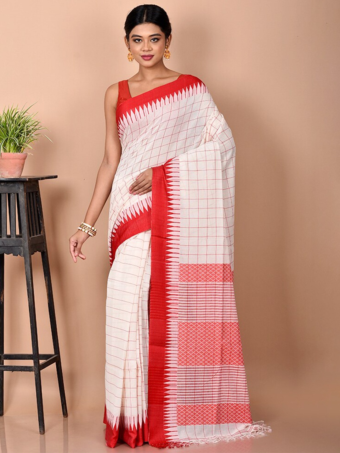 

AllSilks Checked Saree, White
