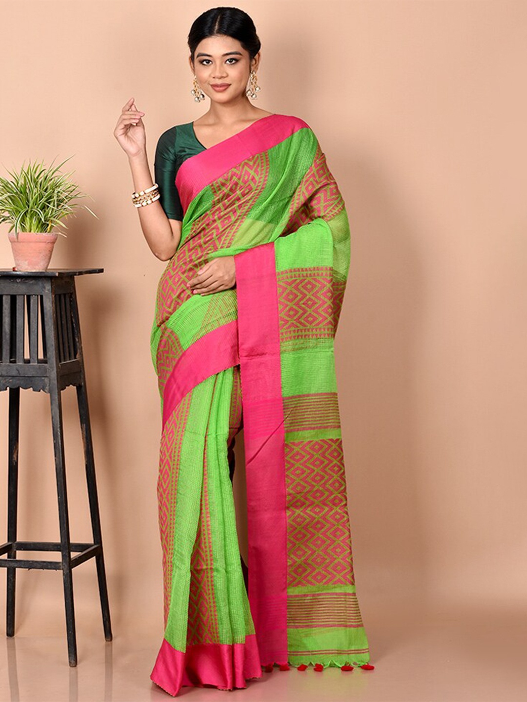 

AllSilks Geometric Zari Silk Blend Saree, Green