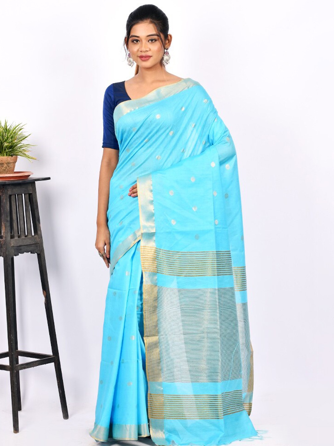 

AllSilks Blue & Gold-Toned Woven Design Zari Silk Blend Tussar Saree