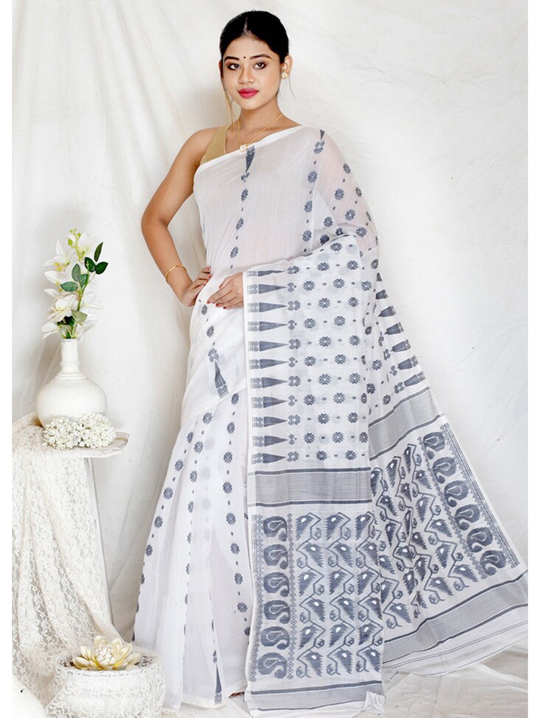 

AllSilks Woven Design Pure Cotton Taant Saree, White
