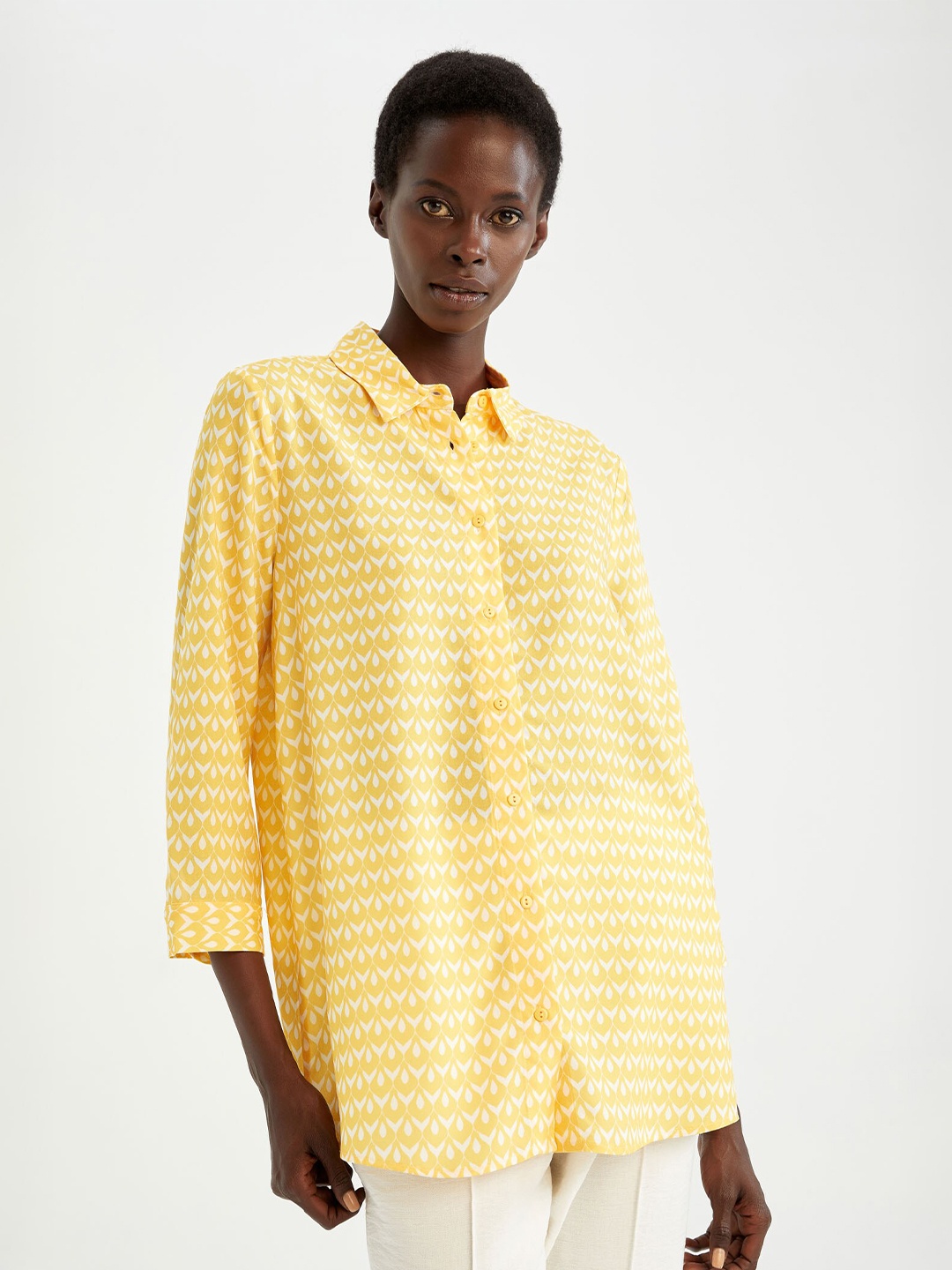 

DeFacto Women Printed Casual Shirt, Yellow