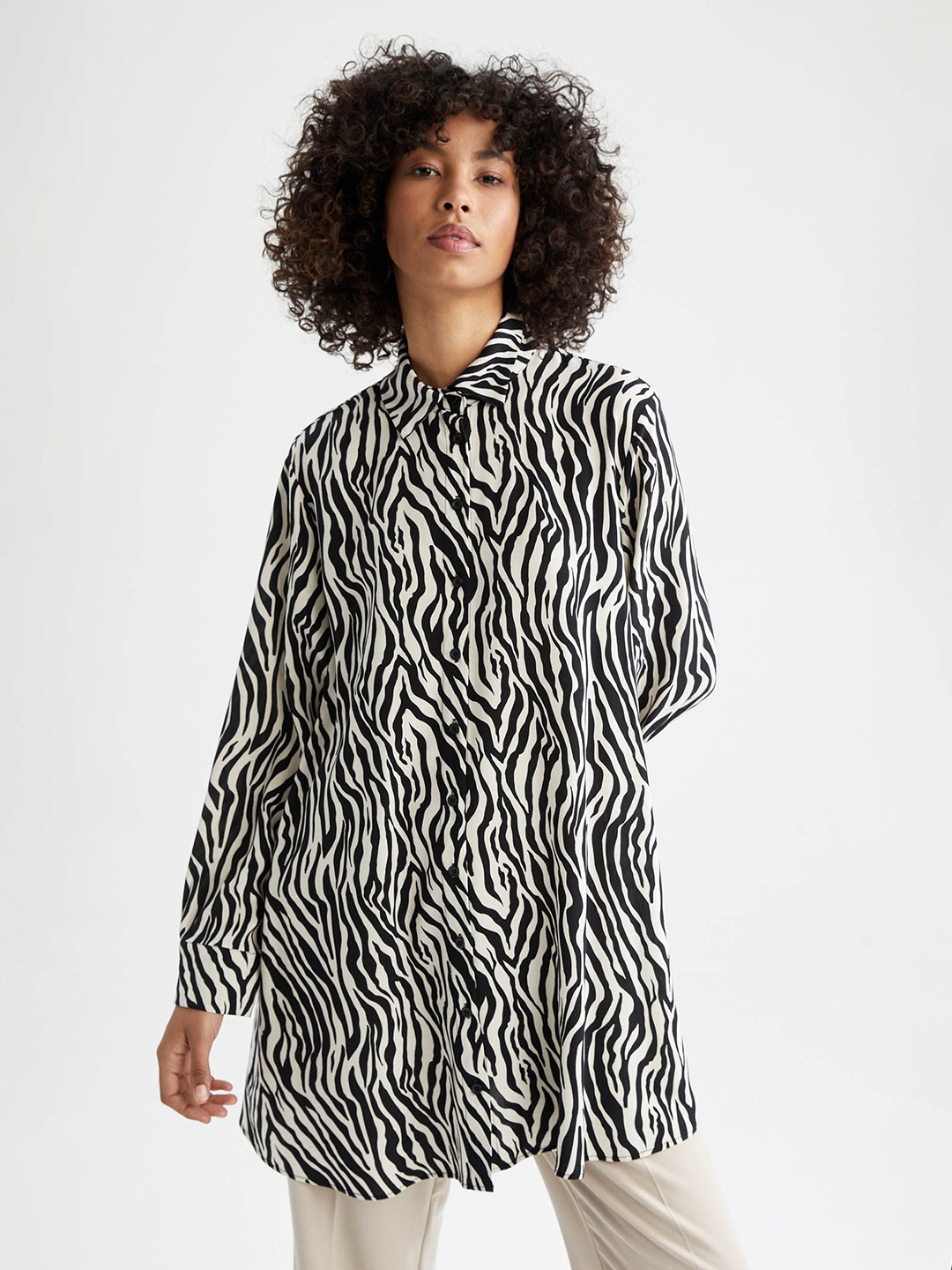 

DeFacto Women Animal Printed Casual Shirt, Black