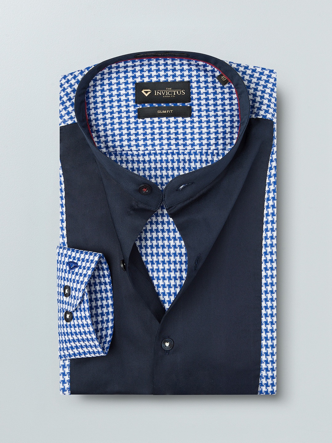 

INVICTUS Men Blue & White Slim Fit Self-Design Formal Shirt