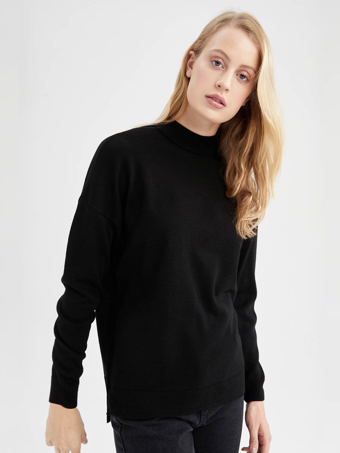 

DeFacto Women Long Sleeves Acrylic Pullover, Black