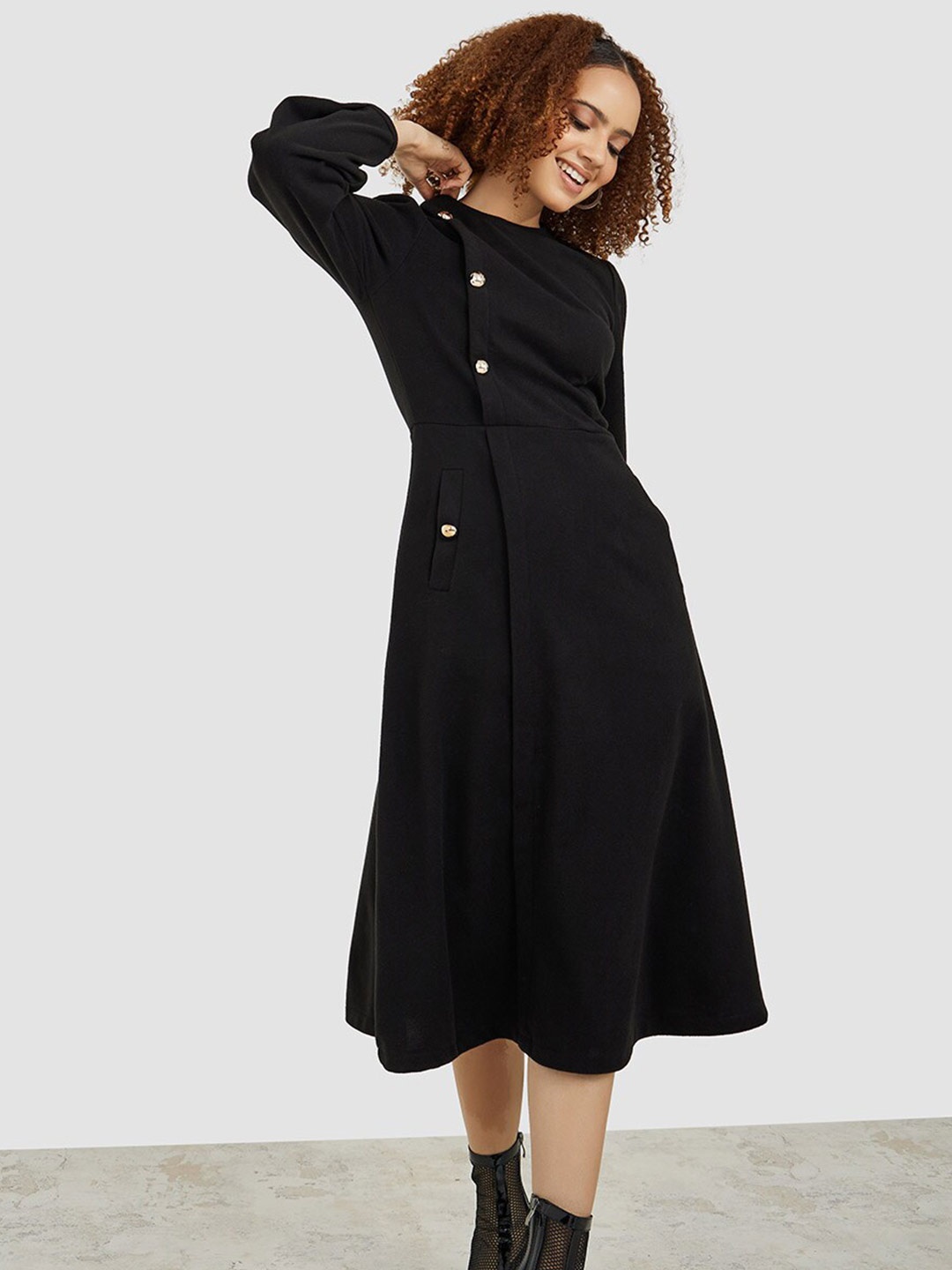 

Styli Round Neck Puff Sleeves Midi Dress, Black