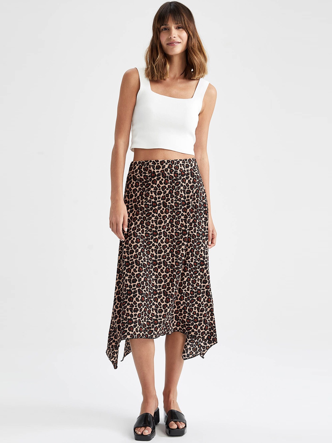 

DeFacto Leopard Printed Asymmetric A-Line Knee-Length Skirt, Brown