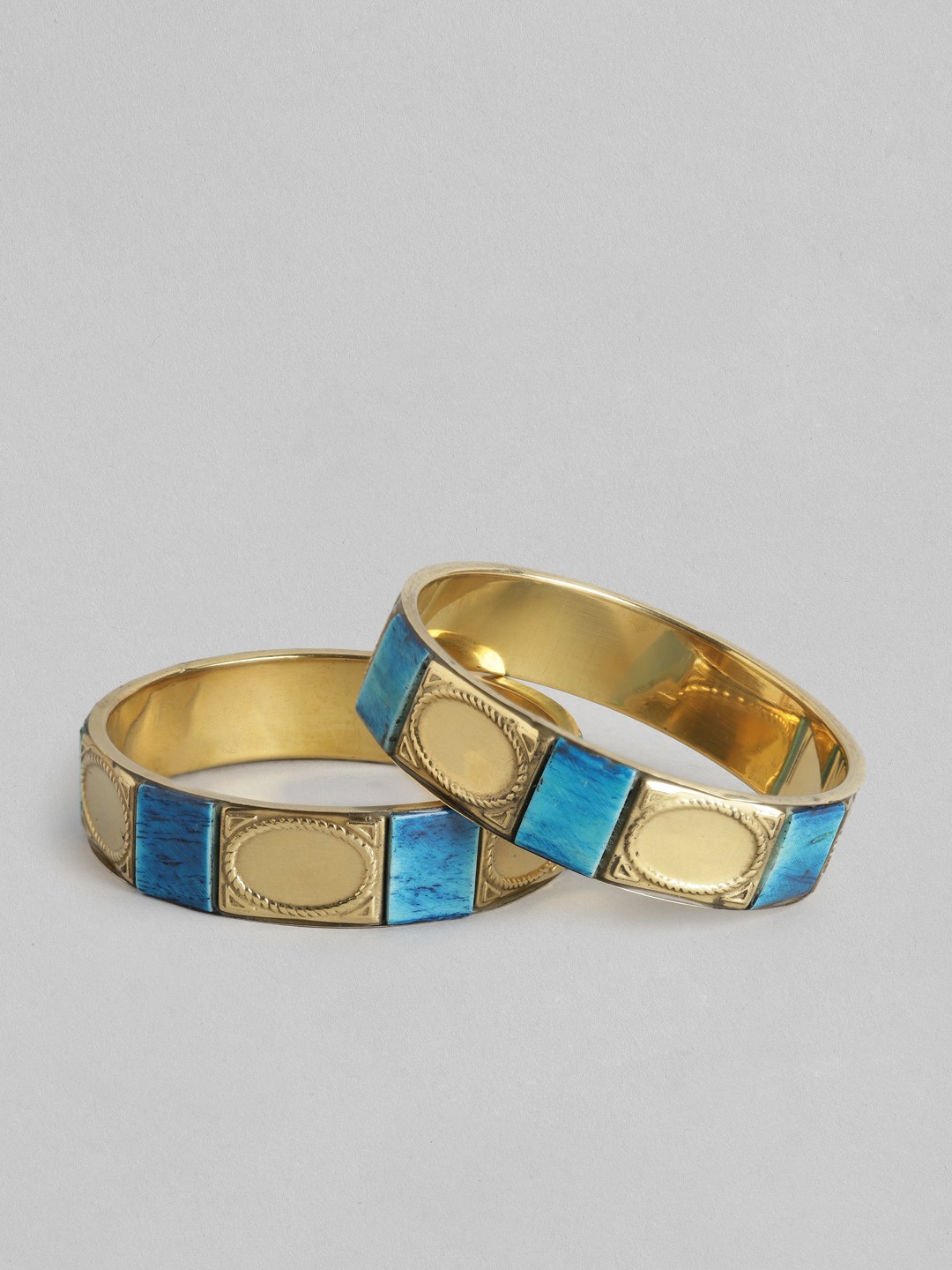 

Rang Gali Women Set Of 2 Brass Labradorite Tribal Gold-Plated Kada Bracelet, Blue