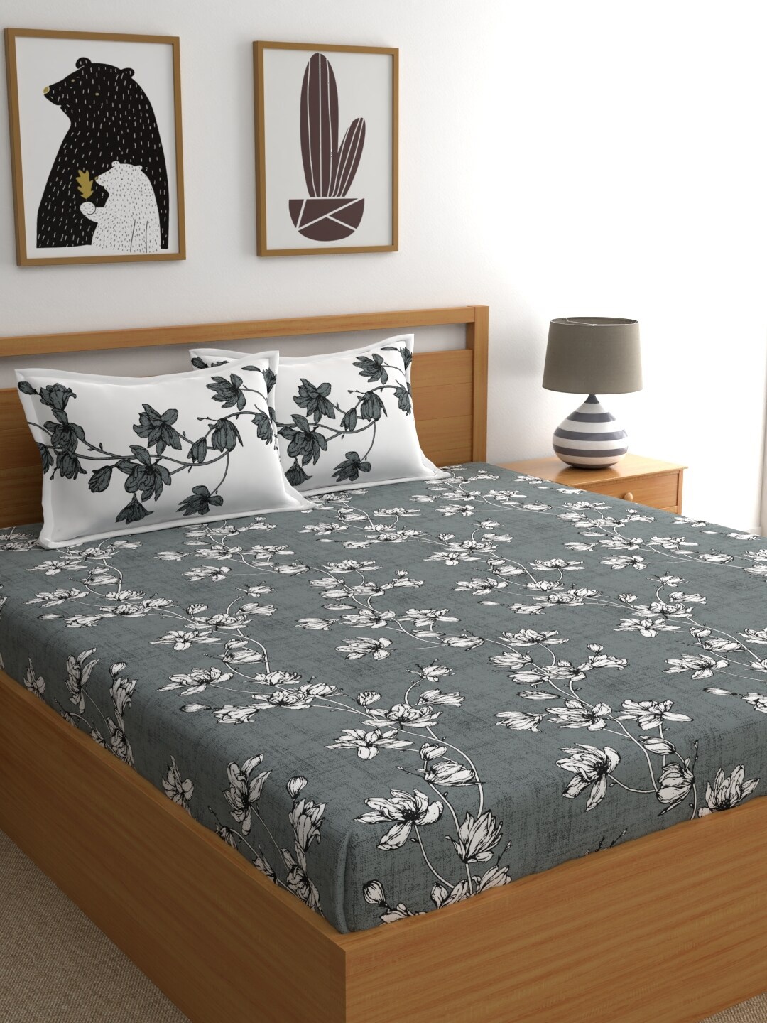 

Dreamscape Grey Floral 140 TC King Fitted Pure Cotton Bedsheet with 2 Pillow Covers