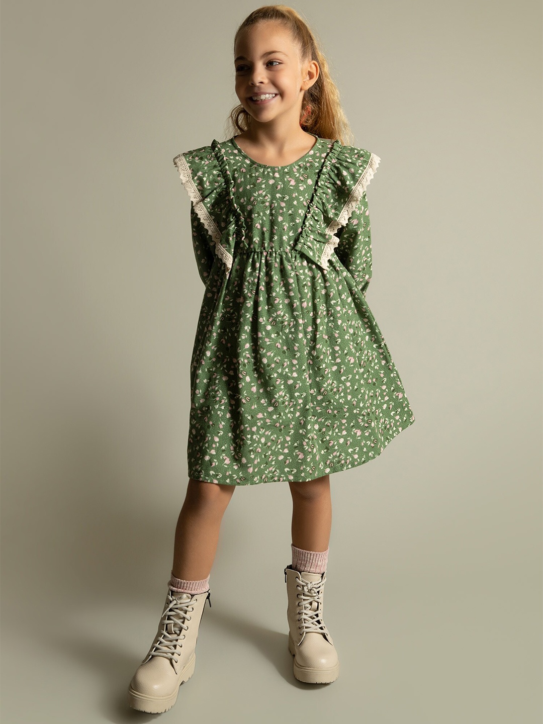 

DeFacto Girls Floral Pure Cotton A-Line Dress, Green