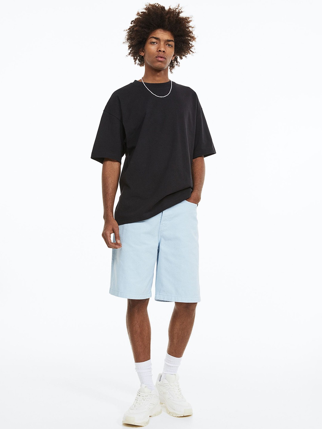 

H&M Men Loose Fit Twill Shorts, Blue
