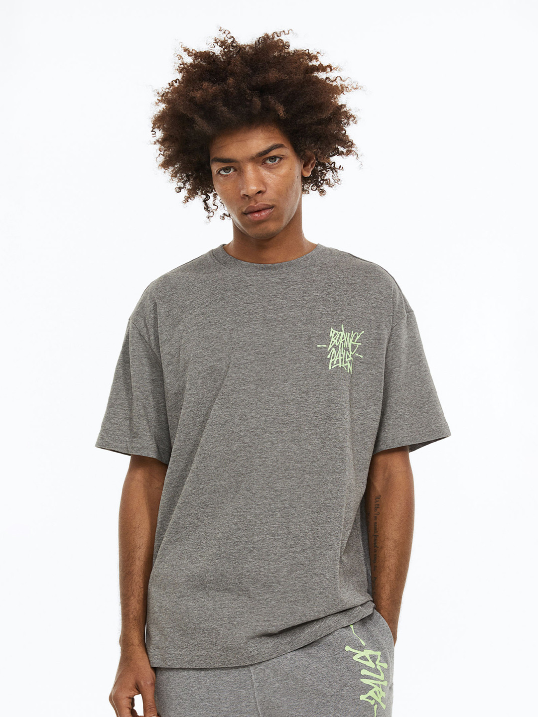 

H&M Men Pure Cotton Relaxed Fit Printed T-shirt, Grey