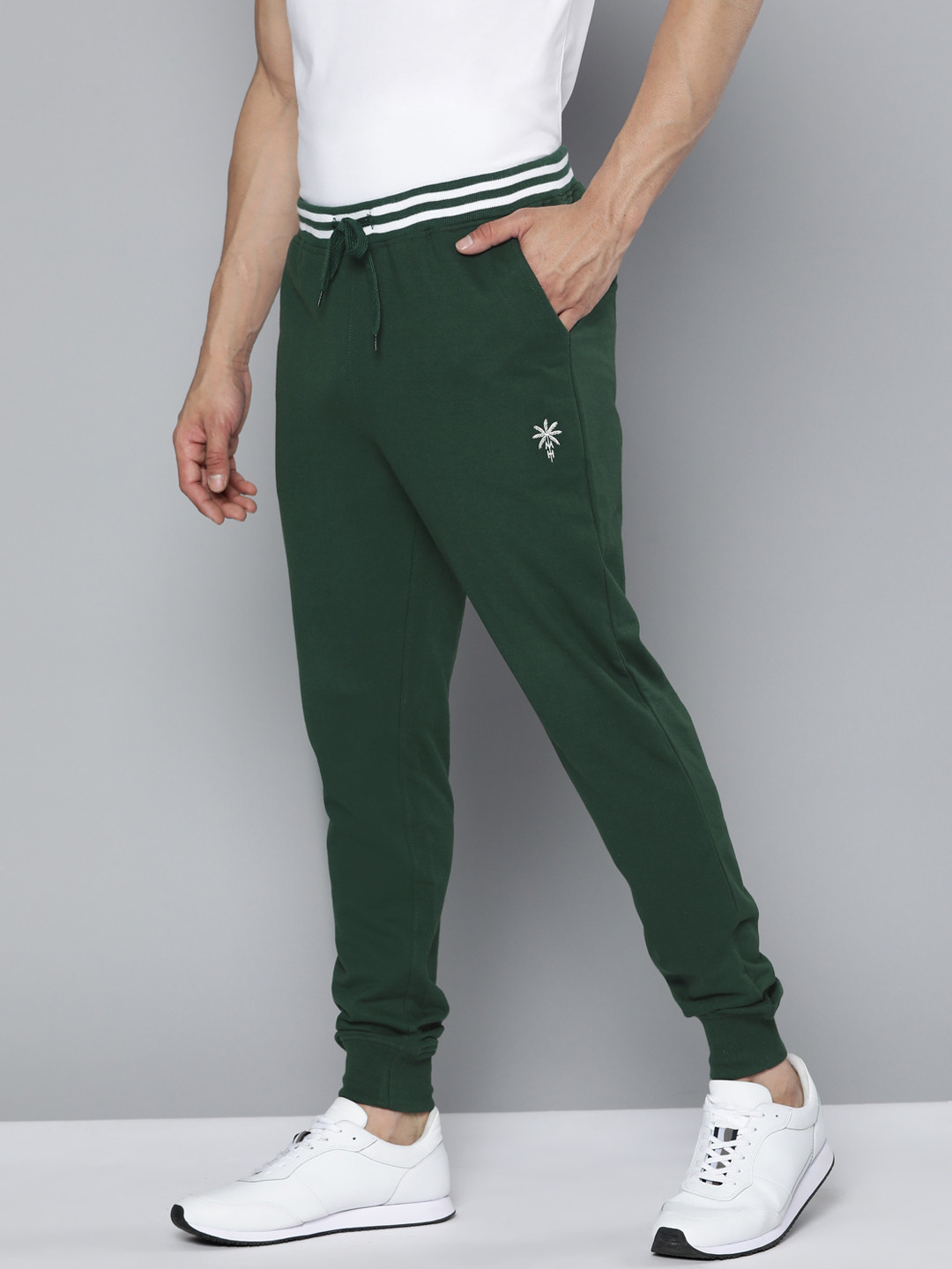 

Mast & Harbour Men Striped Waist Joggers, Green