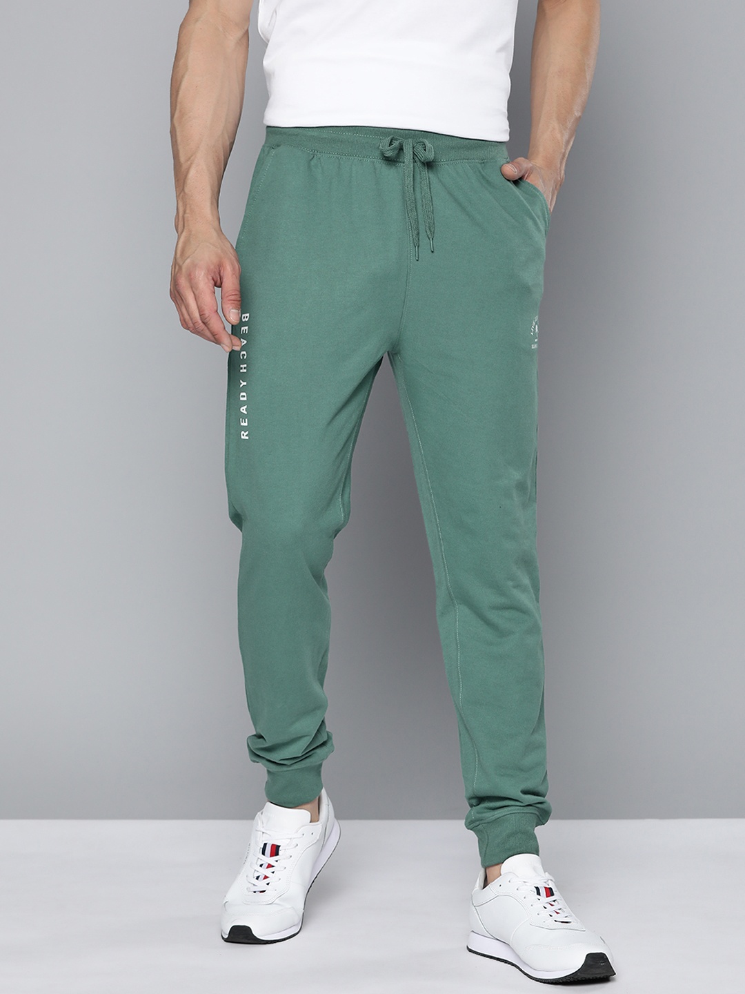 

Mast & Harbour Men Solid Joggers, Green