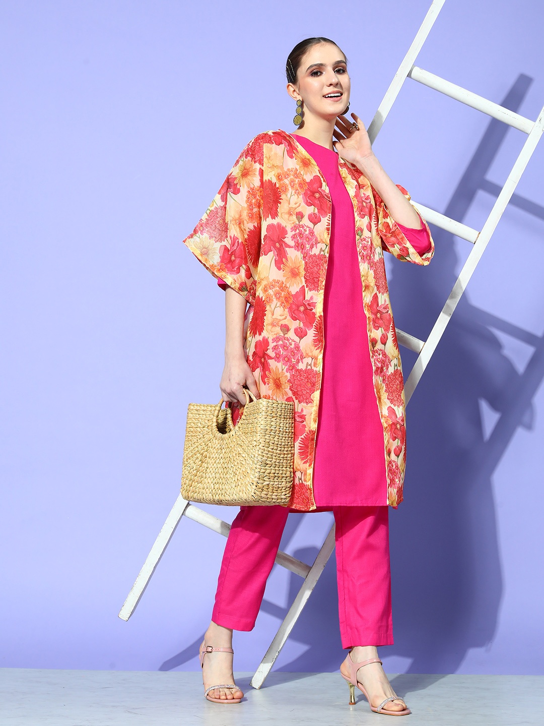 

InWeave Pretty Peach-Coloured Transitional Layers Floral Printed Shrug