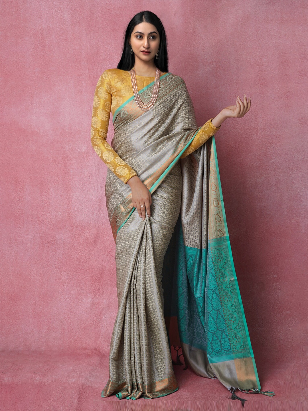 

Unnati Silks Woven Design Zari Silk Blend Banarasi Saree, Cream