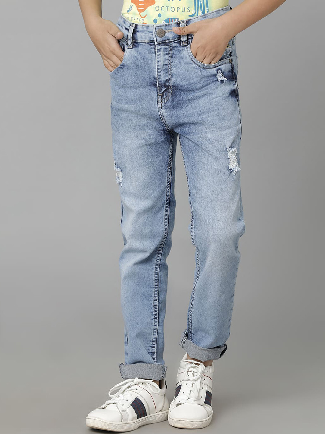 

UNDER FOURTEEN ONLY Boys Mildly Distressed Heavy Fade Cotton Mid-Rise Jeans, Blue