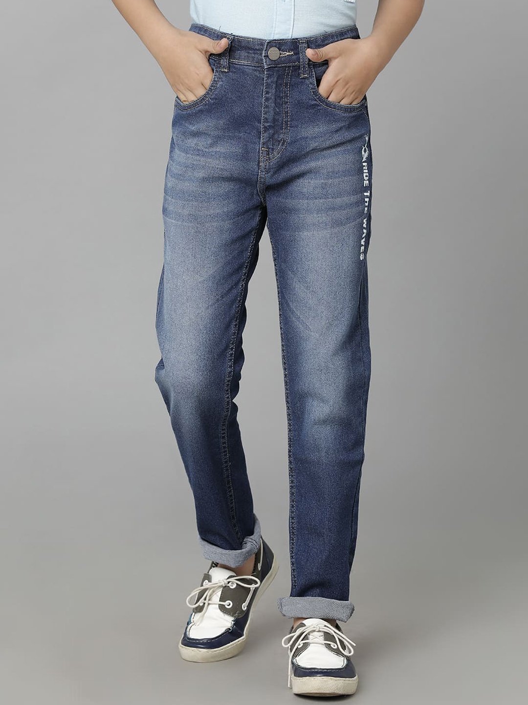 

UNDER FOURTEEN ONLY Boys Heavy Fade Mid-Rise Cuffed Hem Cotton Jeans, Navy blue