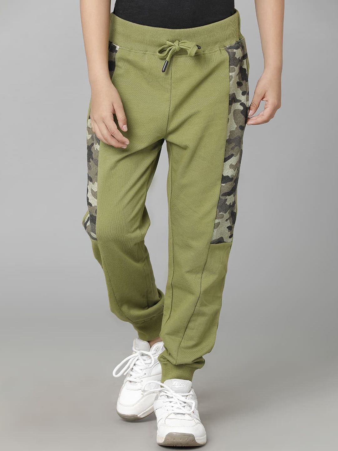 

UNDER FOURTEEN ONLY Kids Boys Cotton Mid Rise Joggers Trousers, Olive