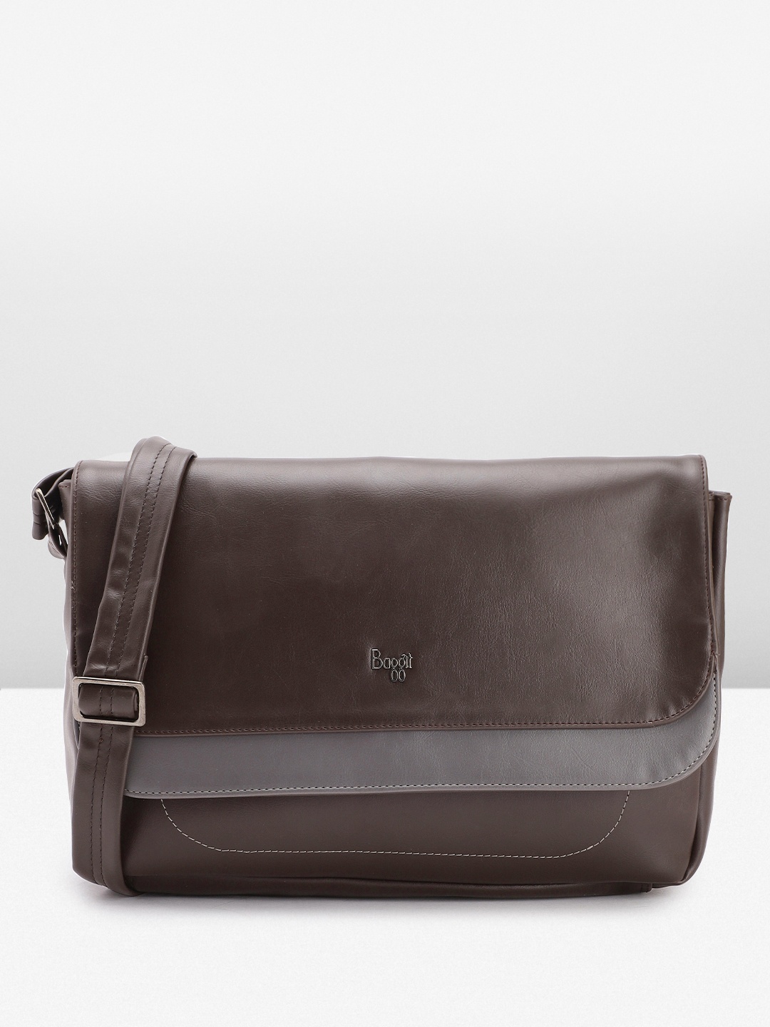 

Baggit Men Messenger Bag, Brown