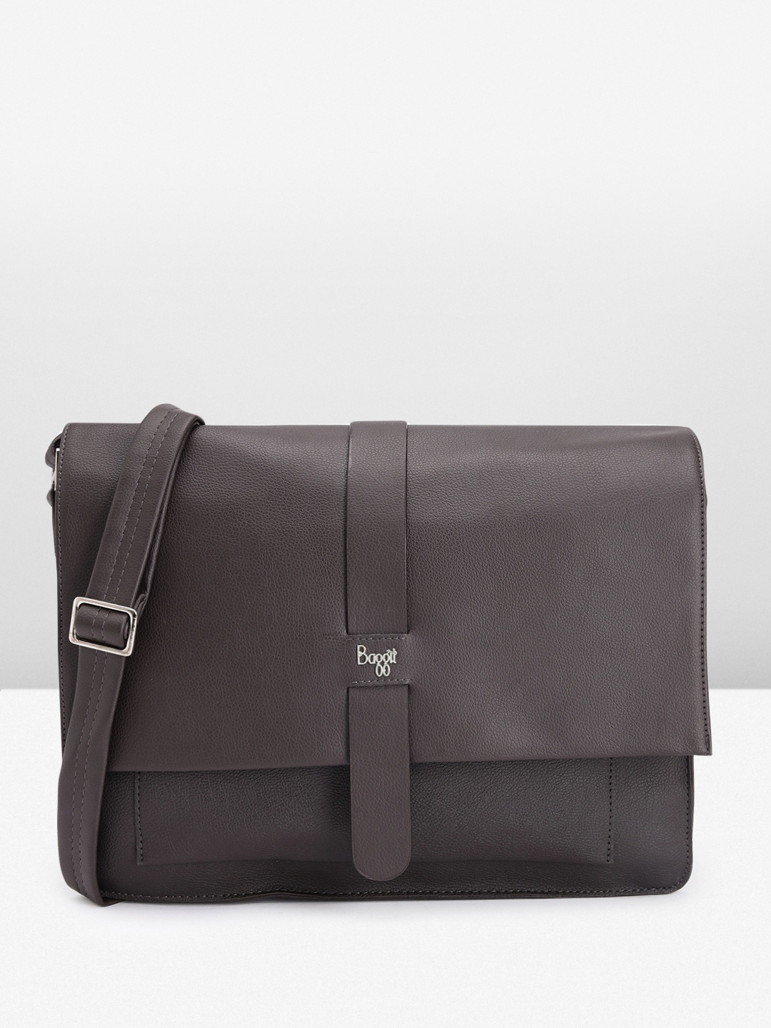 

Baggit Men Solid Laptop Bag, Brown