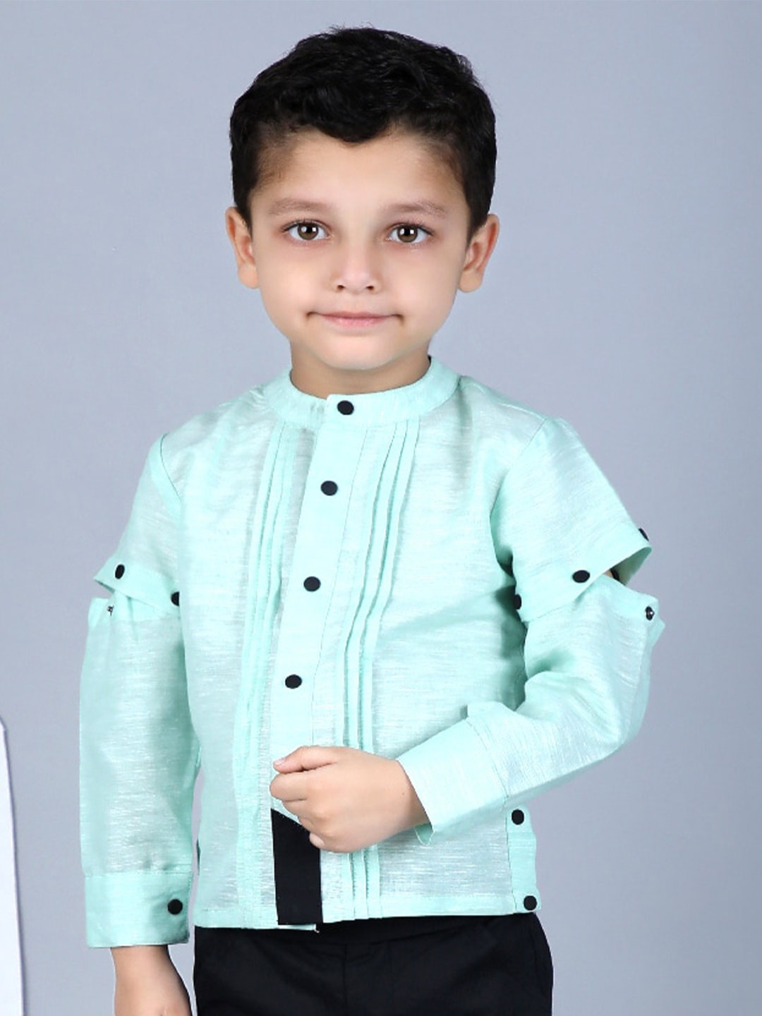 

Beyabella Boys Tailored Fit Casual Shirt, Green