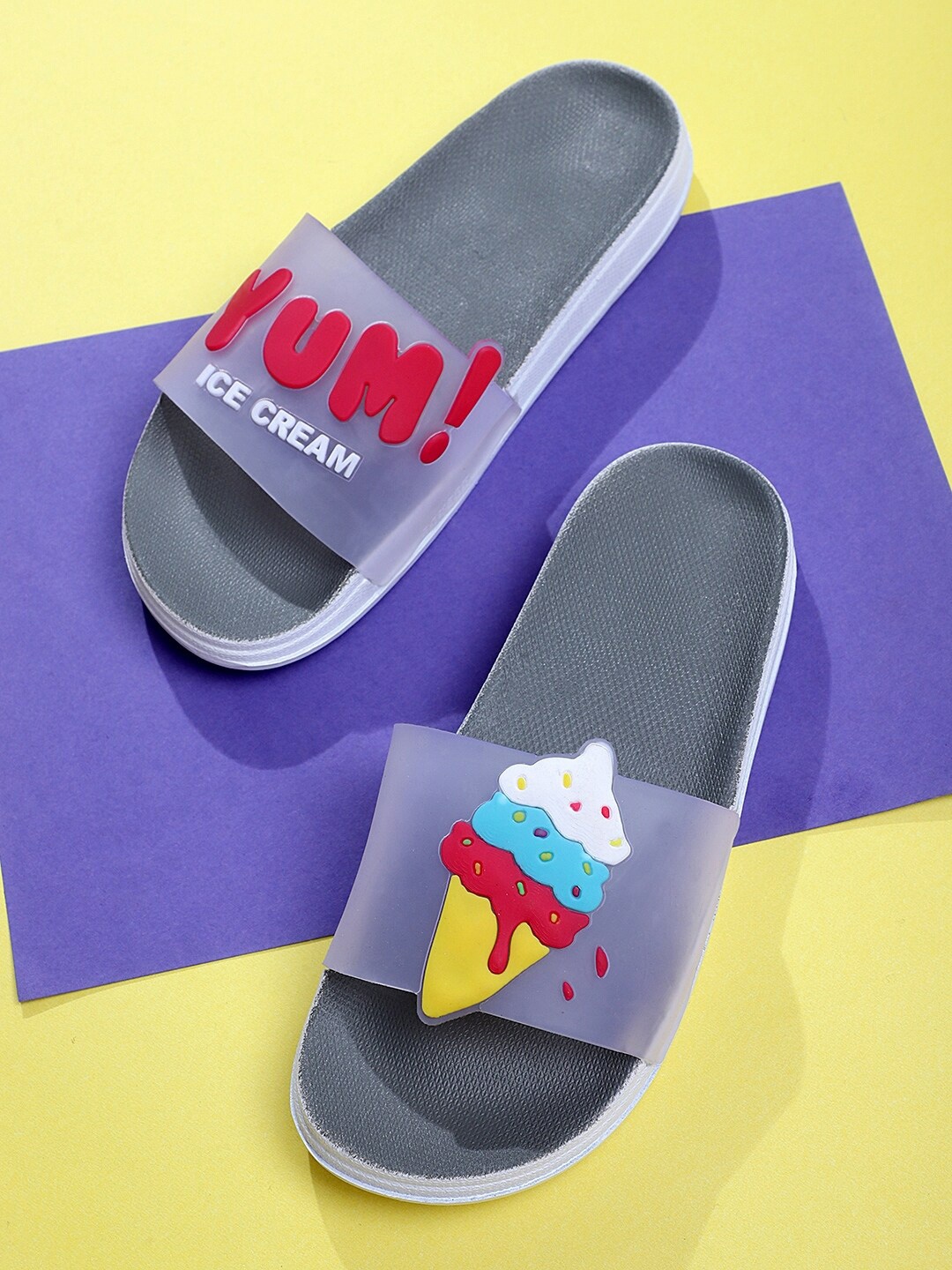 

Pampy Angel Women Printed Rubber Sliders, Grey