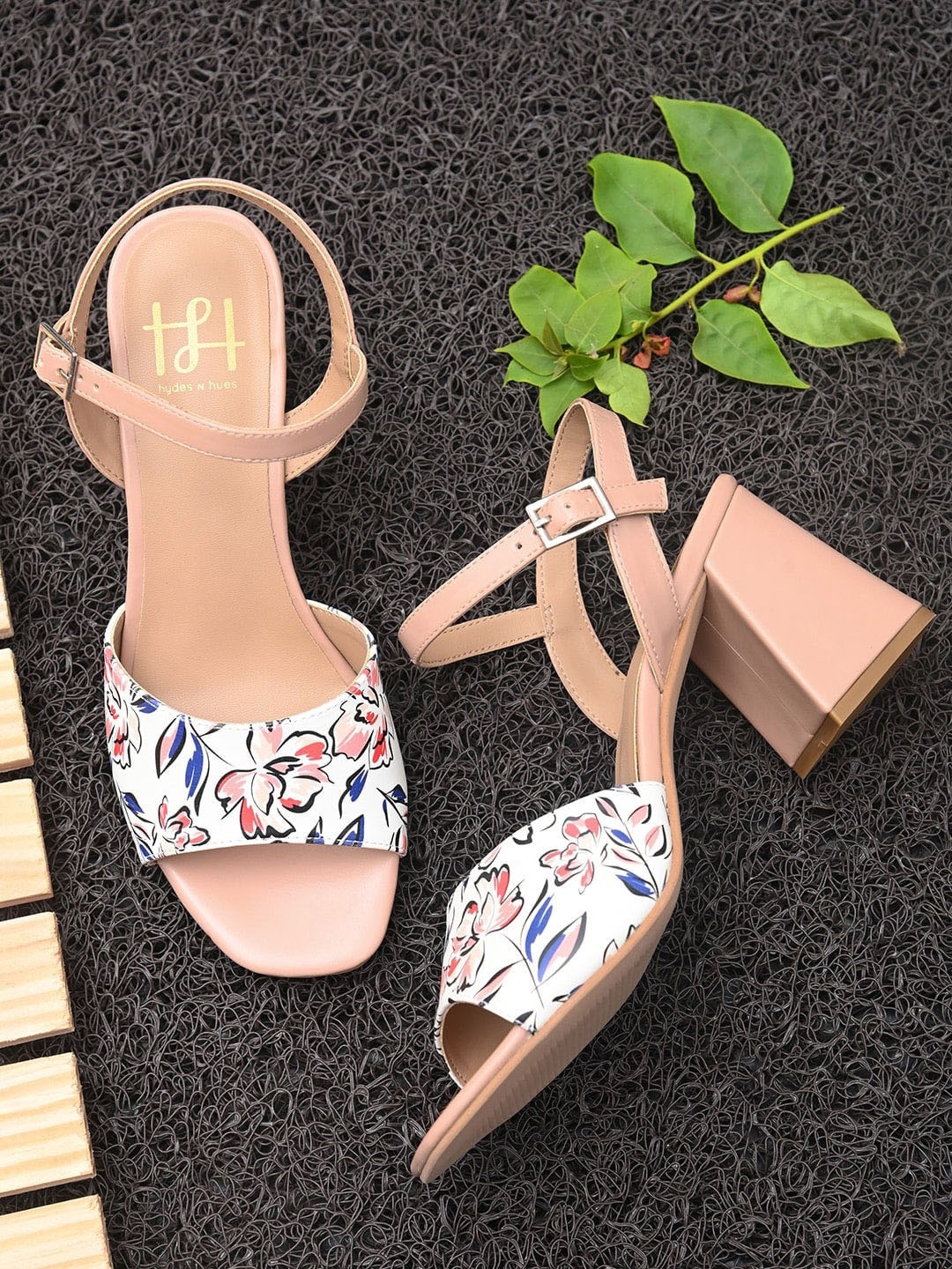 

Hydes N Hues Women Printed Open Toe Block Heels, Pink