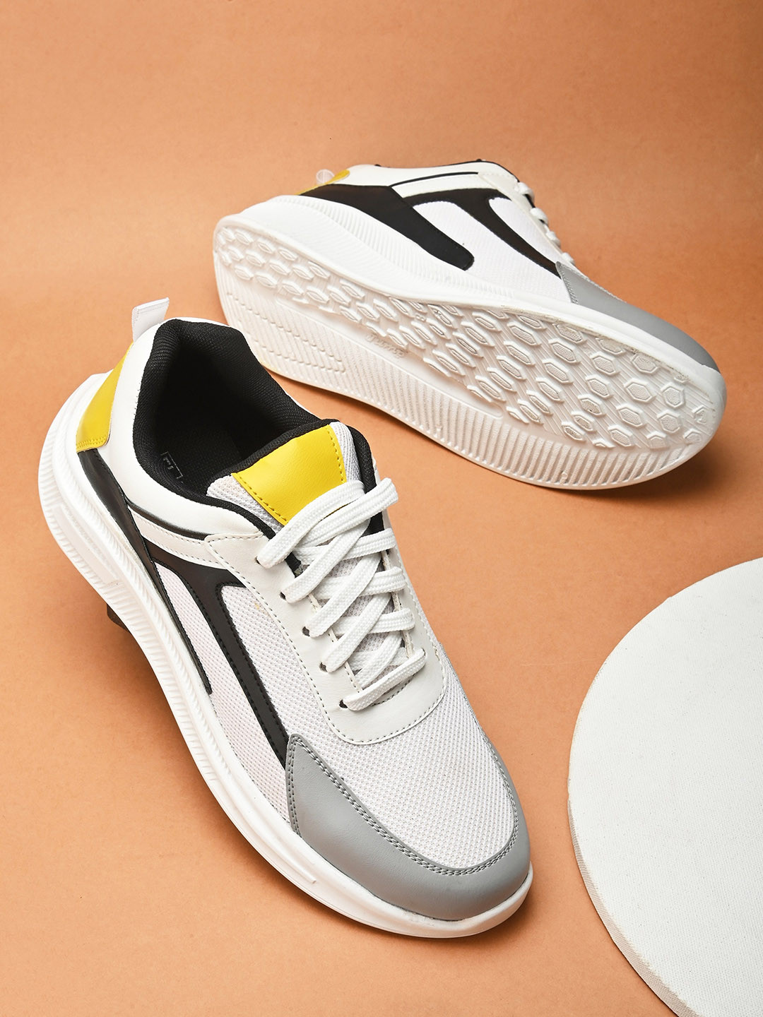 

El Paso Men Colourblocked Lace-Ups Sneakers, White