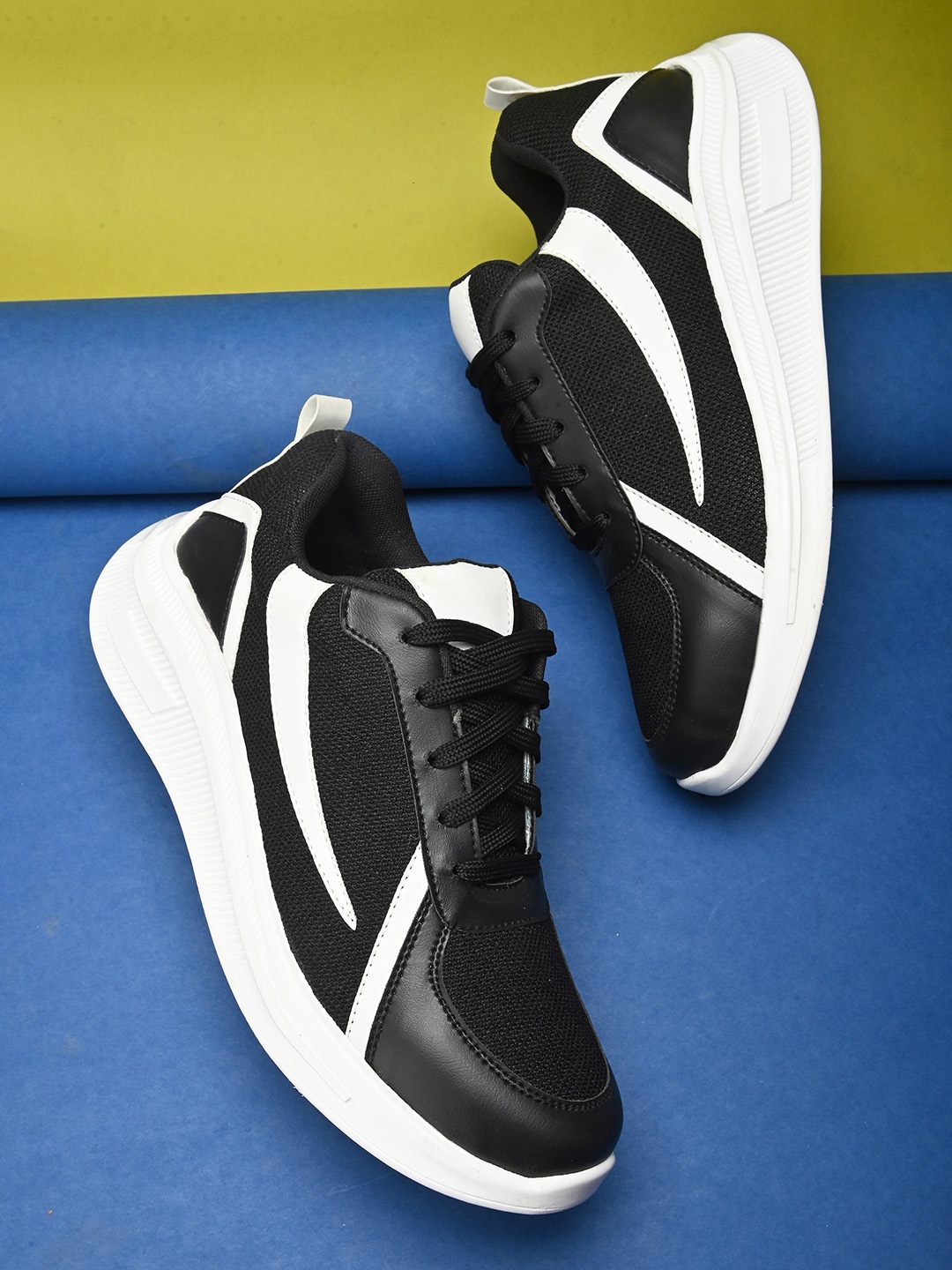 

El Paso Men Colourblocked Lace-Ups Sneakers, Black