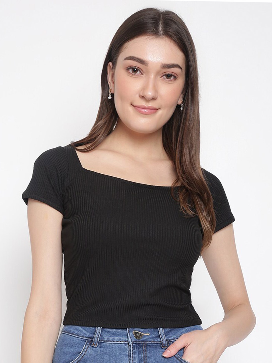 

DUDITI Women Scoop Neck Cropped T-shirt, Black
