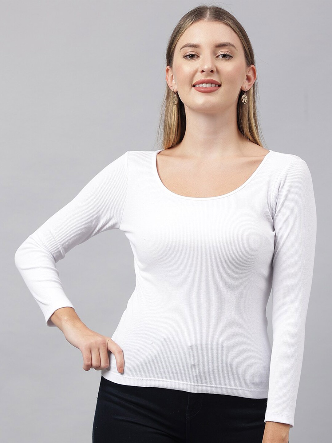 

COLOR CAPITAL Scoop Neck Fitted Top, White