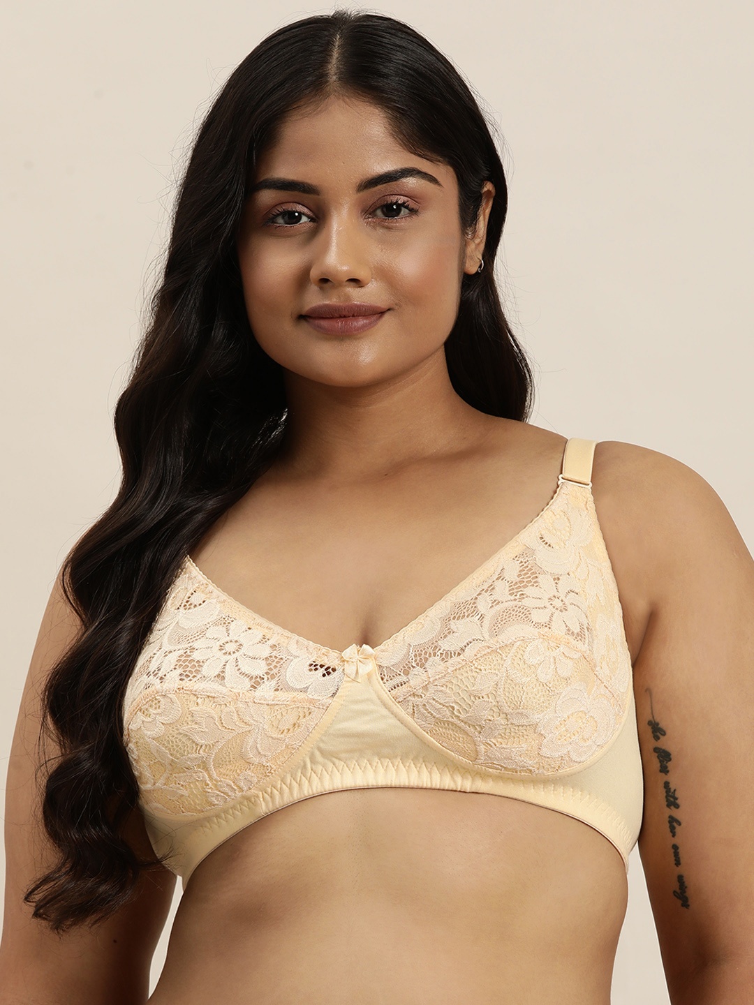 

Sztori Plus Size Floral Medium Coverage Bra, Nude