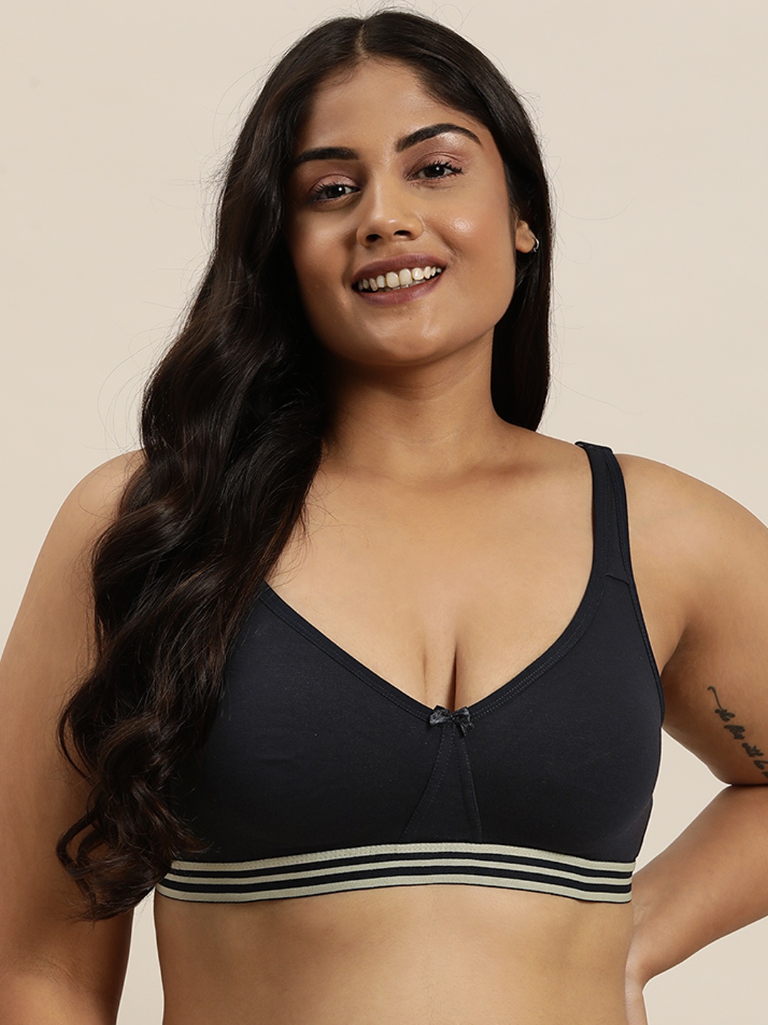 

Sztori Plus Size Medium Coverage Bra, Black