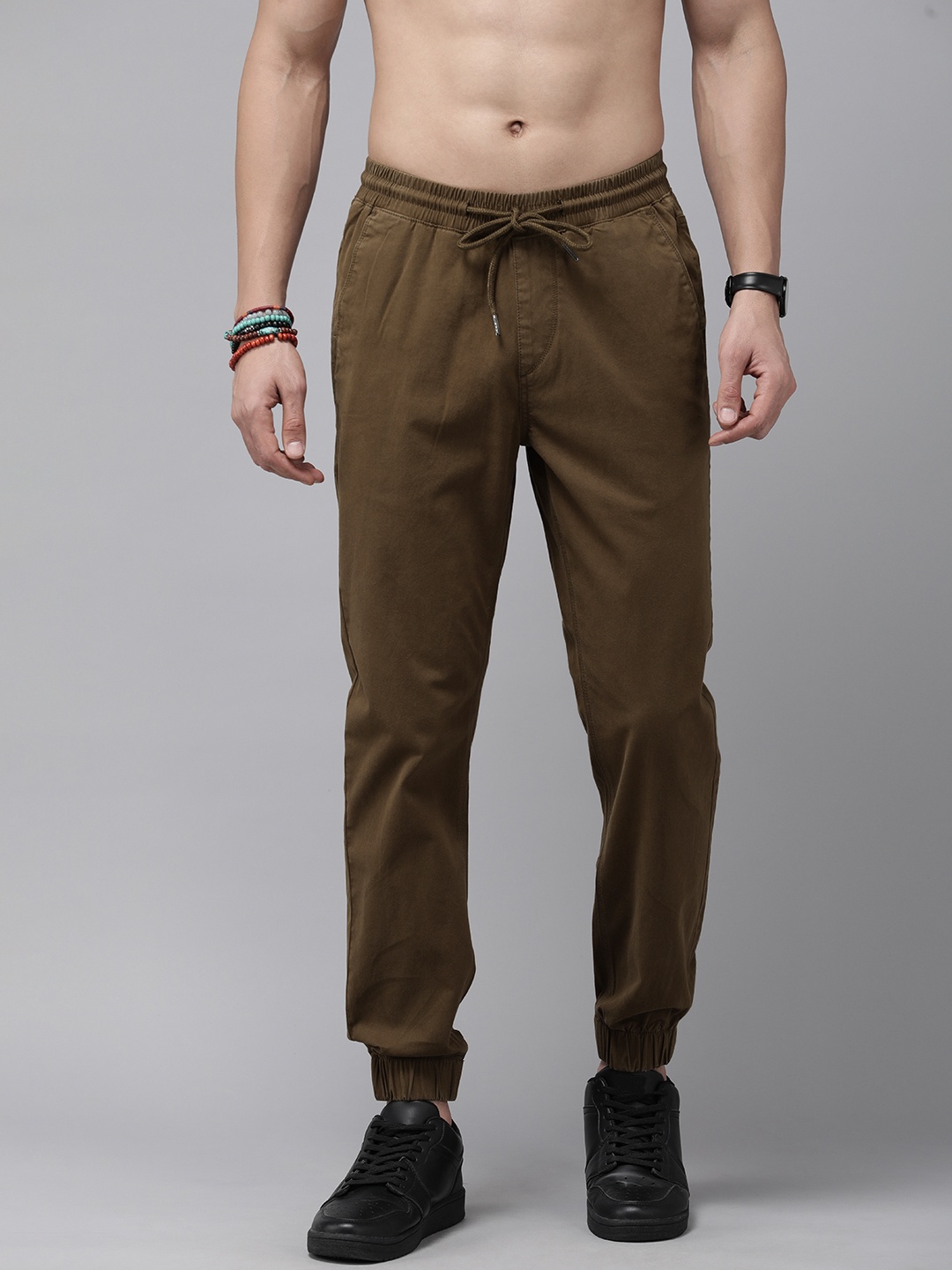 

The Roadster Life Co. Men Solid Mid-Rise Joggers Trousers, Khaki