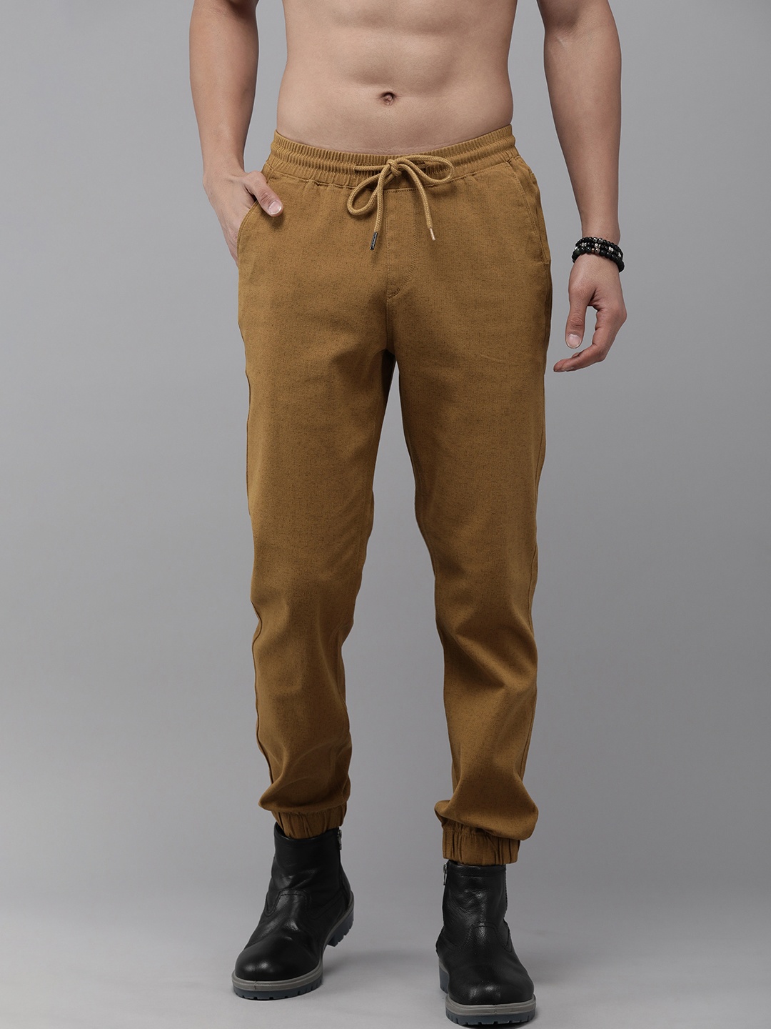 

The Roadster Life Co. Men Printed Joggers, Khaki