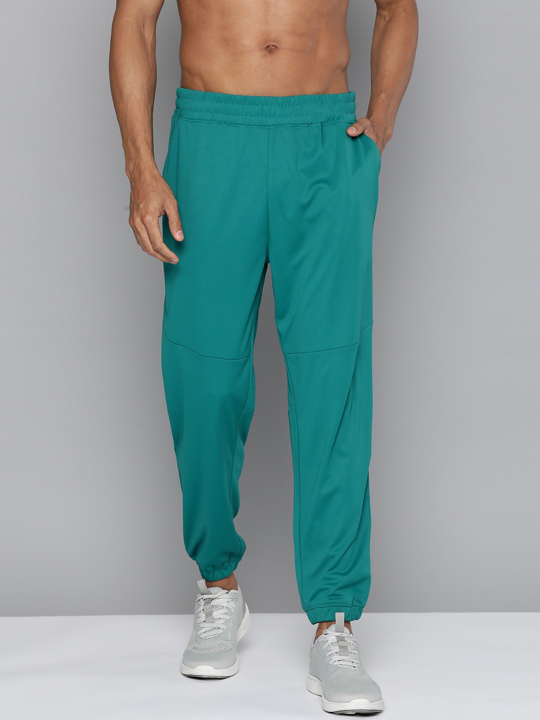 

HRX By Hrithik Roshan Men Rapid-Dry Training Track Pants, Green