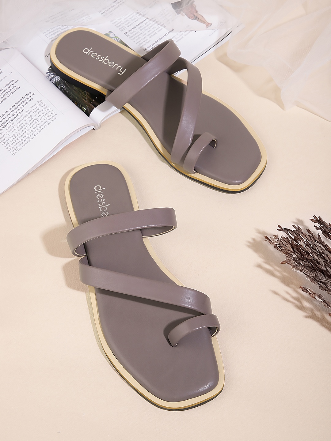 

DressBerry Women One Toe Flats, Taupe