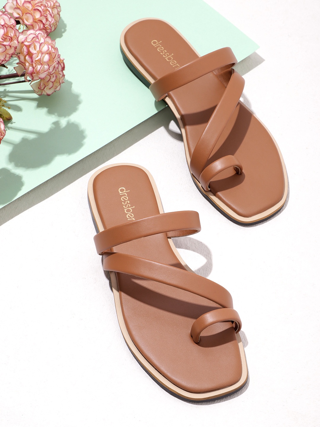 

DressBerry Women One Toe Flats, Tan