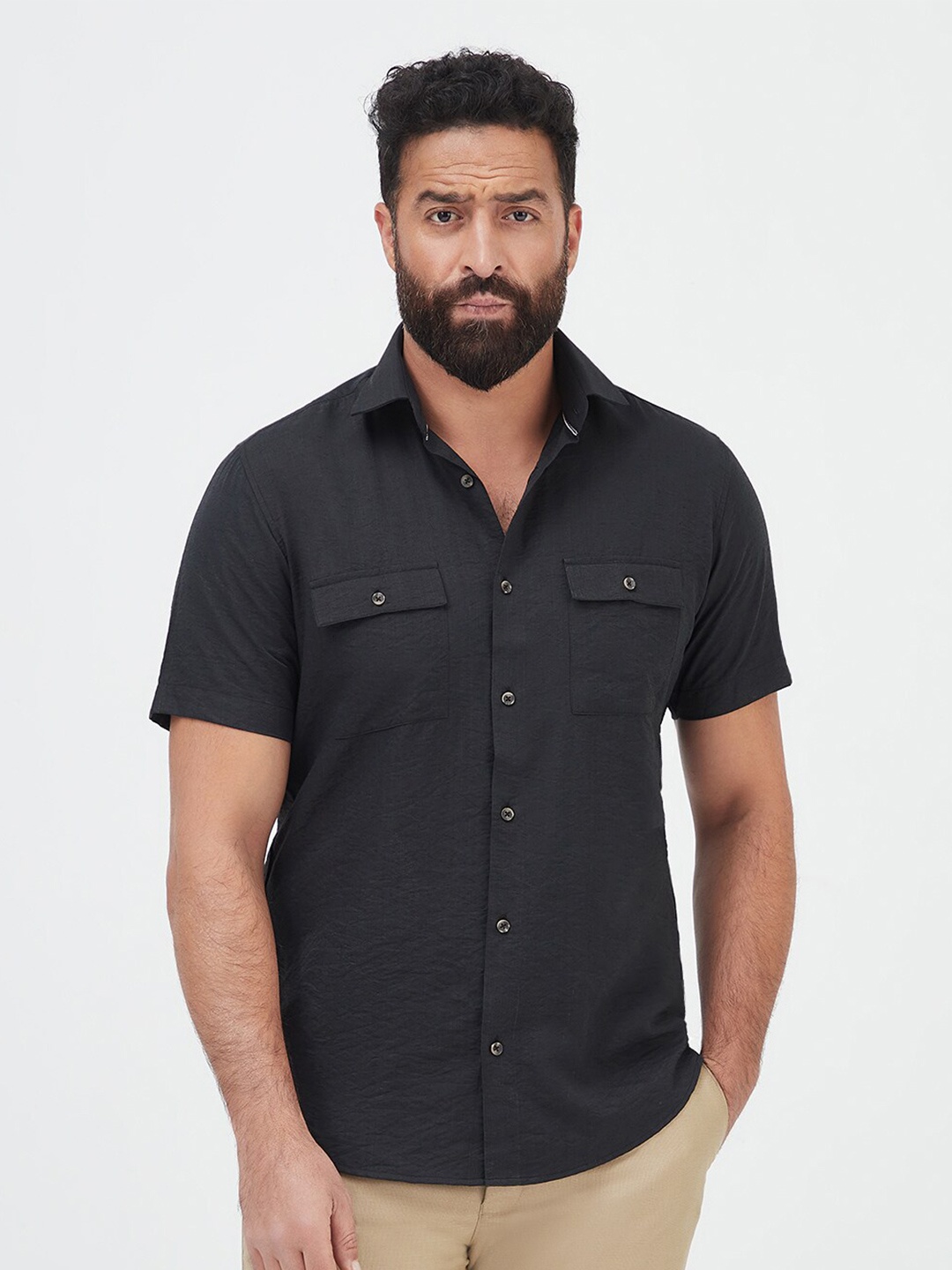 

MR BUTTON Men Slim Fit Casual Shirt, Black