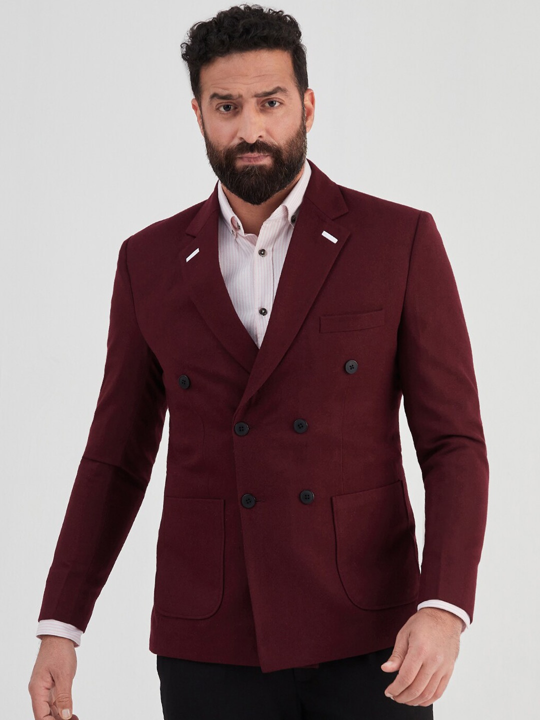 

MR BUTTON Men Slim-Fit Double Breasted Blazer, Maroon