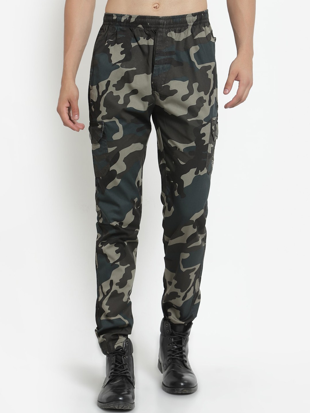 

SAPPER Men Camouflage Printed Slim Fit Cotton Joggers, Green