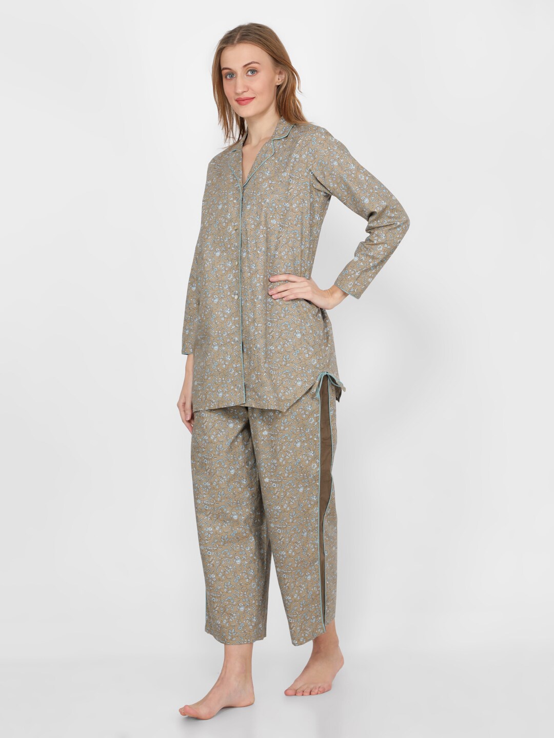 

NAVIYATA Women Floral Printed Night suit, Beige