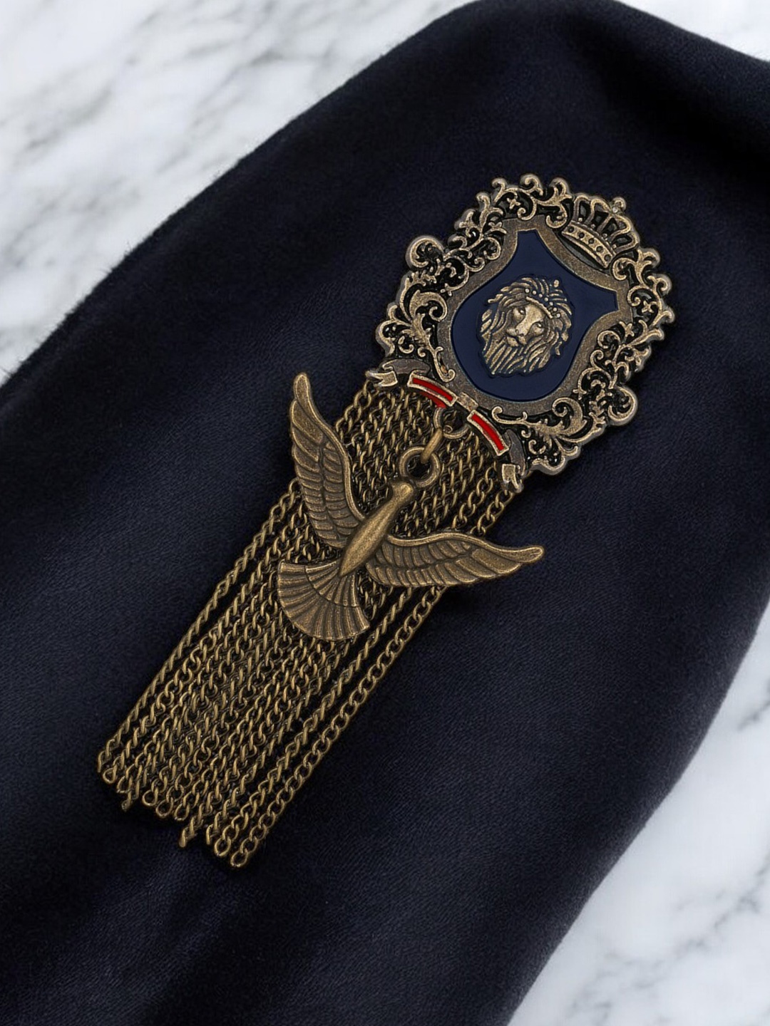 

Mahi Men Lion Bird Shaped Hanging Chain Brooch, Gold