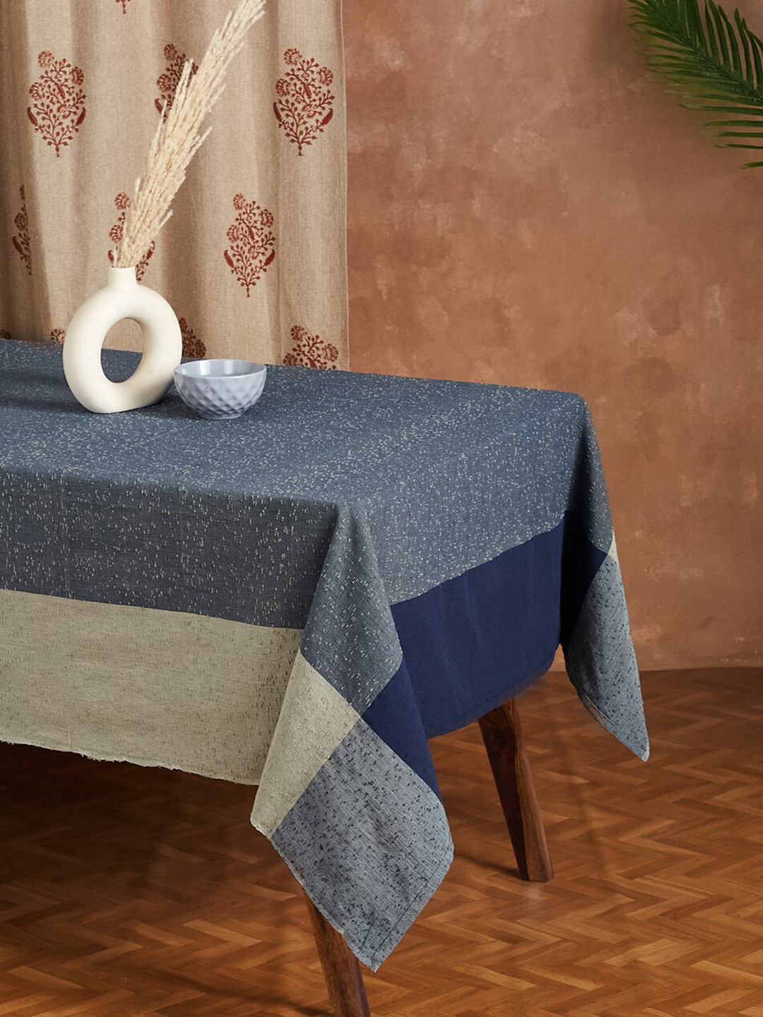 

Fabindia Mosaic Blue & Beige Self Designed Cotton 8-Seater Table Cover