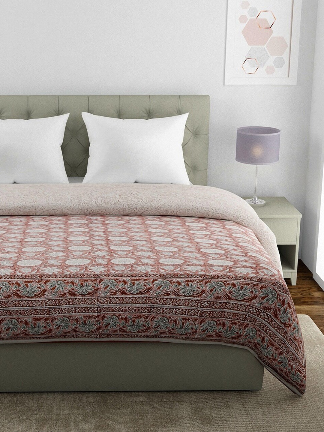 

Fabindia Varda Pink & Brown Floral AC Room 150 GSM Double Bed Quilt