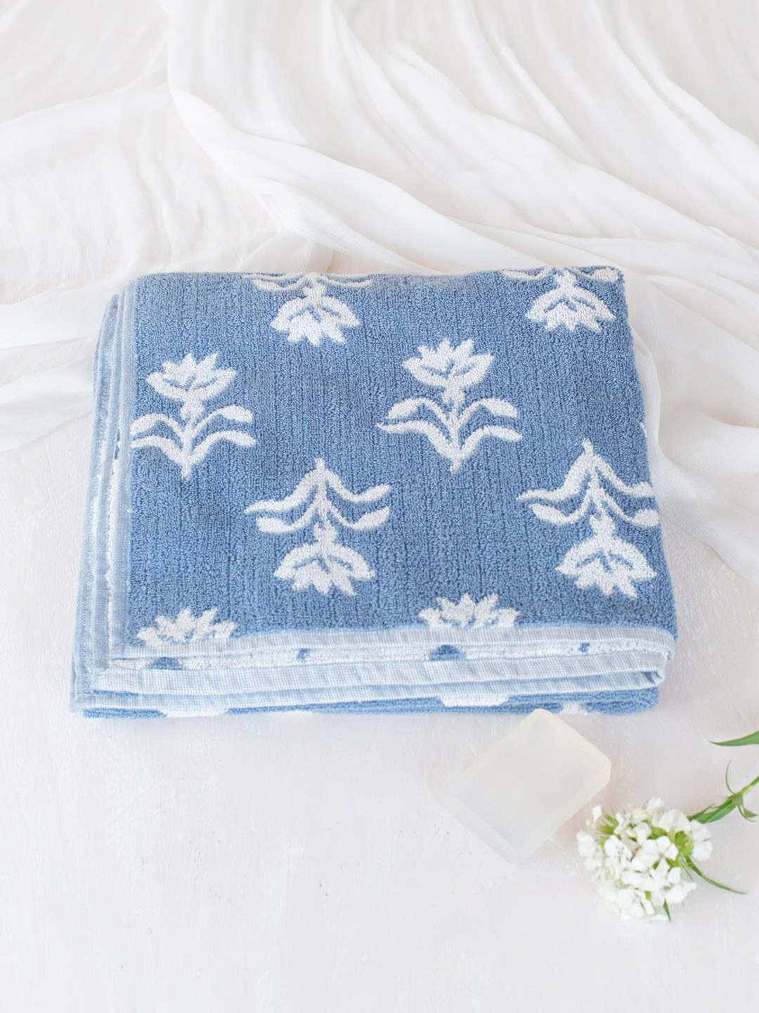

Fabindia Vikal Blue and White Floral Printed 125 GSM Cotton Face Towel