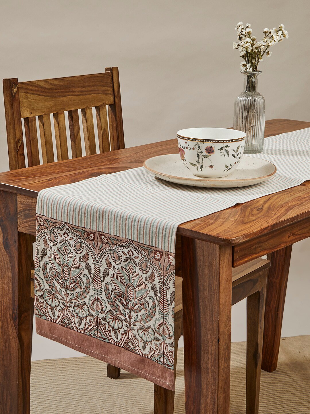 

Fabindia Kalpi White & Brown Striped With Printed Border Cotton Table Runner